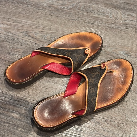 Custom-made Louis Vuitton sandal - Picture 3 of 5